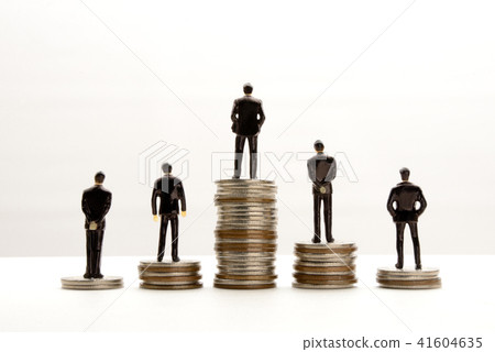 Revenue gap image 41604635