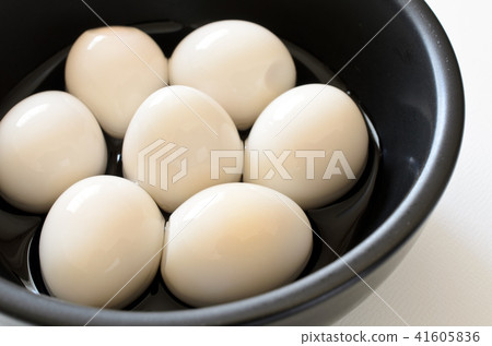 Quail eggs 41605836