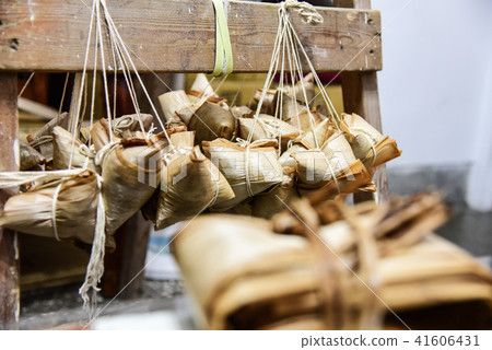 台灣家庭端午節包肉粽.粽子 41606431