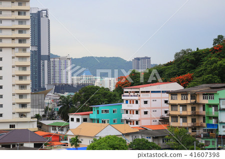 Community of Sriracha city of Thailand in the high corner in the evening. 41607398