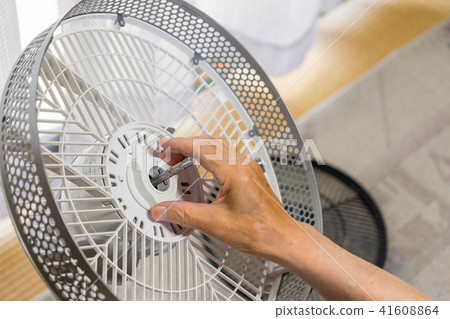 風扇組件拆卸 41608864