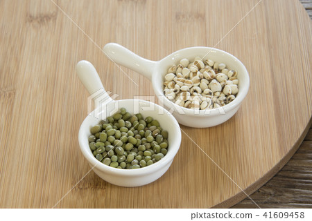 Mung bean Mung bean 41609458