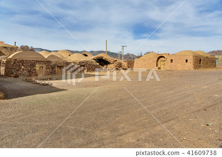 Traditional Iranian adobe village Isfahan province Traditional Iranian adobe village Isfahan province 41609738