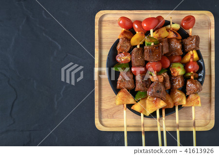 Grill beef barbecue with vegetables 41613926