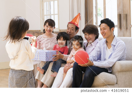 Present image 41619051