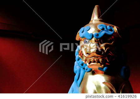 The guardian lion of Mount Kuno The guardian lion of Mount Kuno 41619926