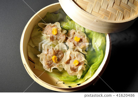 Steamer and piping hot shumai Steamer and piping hot shumai 41620486