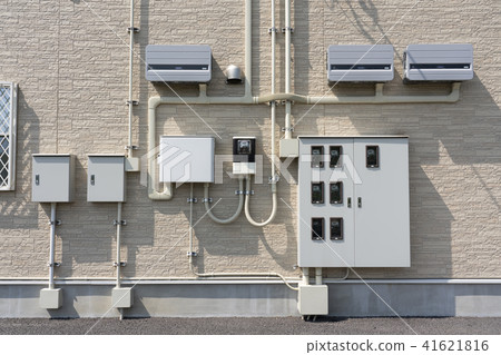 公寓大樓的電錶 公寓大樓的電錶 41621816