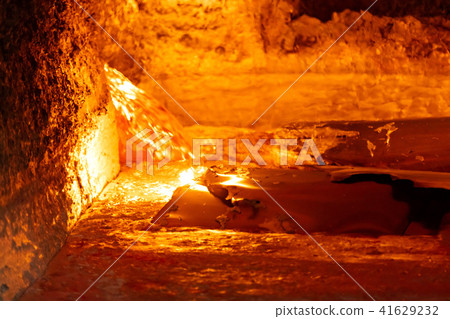 aluminum melted in a furnace aluminum melted in a furnace 41629232