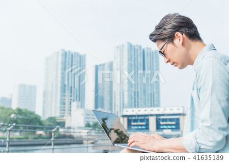 Nomad worker engineer male Nomad worker engineer male 41635189