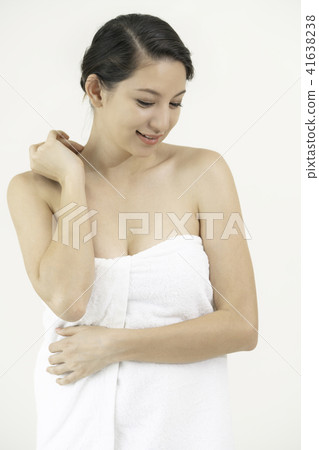 Beautiful woman with clean skin. Beauty and spa. 41638238
