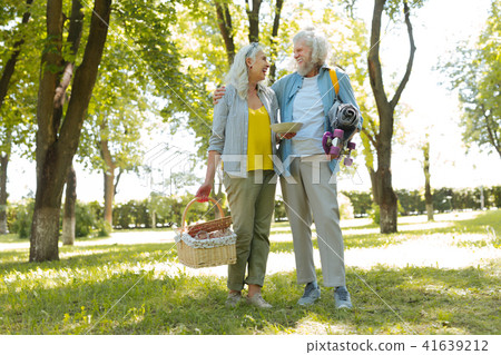 Positive nice couple going home 41639212