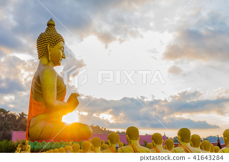 big Buddha statue sitting in small buddha statues big Buddha statue sitting in small buddha statues 41643284
