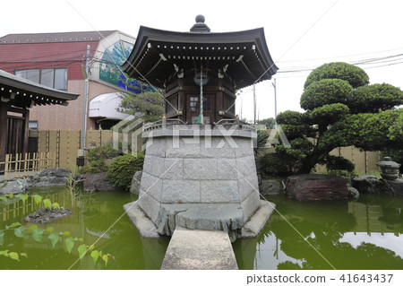 在Manamidenji和Ike Chiba縣松戶市Morobashi的區域的大通 在Manamidenji和Ike Chiba縣松戶市Morobashi的區域的大通 41643437