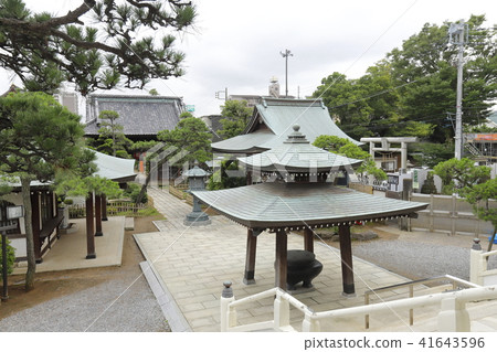 Maomi-bashi in Manamido-ji Temple in Matsudo-shi, Chiba Prefecture 41643596