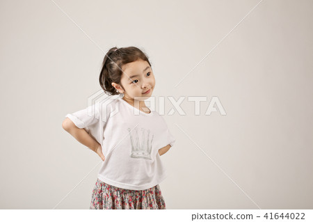A cute girl A cute girl 41644022