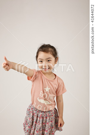 Girls in various poses Girls in various poses 41644072