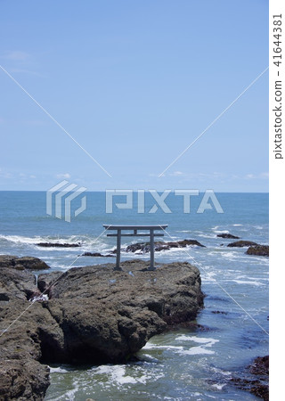 The coast of Oarai in Ibaraki prefecture and the torii of Kamiso 41644381