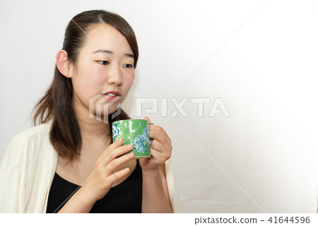 休息的女人 41644596