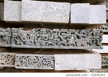 Episode from Ramayana, Kedareshwara temple 41646261