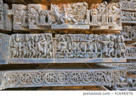 Depiction of Arjuna-Bhishma war from Mahabharata 41646976