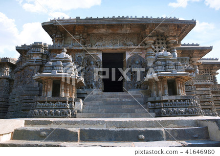 Close up of South entrance to Hoysaleshvara Temple 41646980