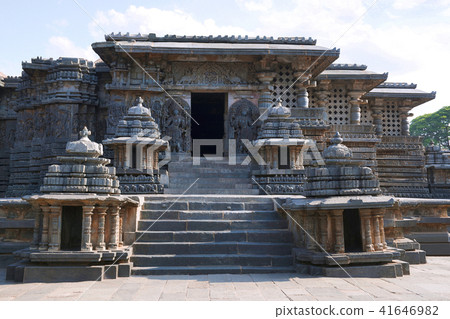 Close up of Southentrance to Hoysaleshvara Temple 41646982