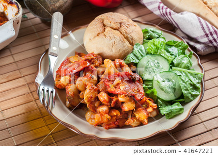 Baked giant beans with tomato sauce 41647221