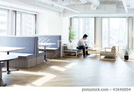 Casual business scene Casual business scene 41648004