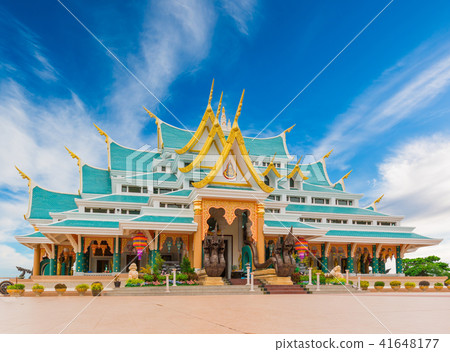 Watpaphukon Temple place of religious Buddhists Watpaphukon Temple place of religious Buddhists 41648177