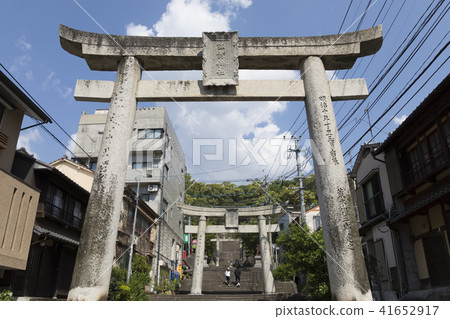 諏訪神社參道上的石階和鳥居 41652917