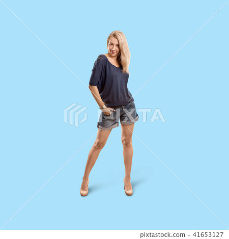 Woman isolated on trendy gradient background Woman isolated on trendy gradient background 41653127