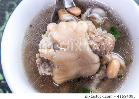 台灣小攤位花生豬腳湯花生豬腳湯 41654093