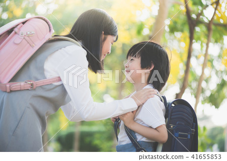 Cute Asian children going to the school Cute Asian children going to the school 41655853