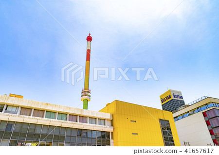 新潟曼西巴士系統中心大樓和彩虹塔 41657617