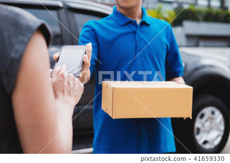 Customer service and delivery at home. Customer service and delivery at home. 41659330