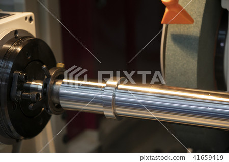 The CNC cylindrical grinding machine The CNC cylindrical grinding machine 41659419
