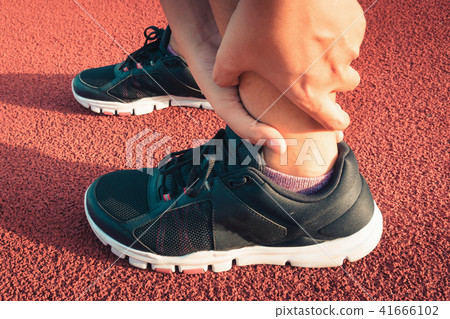 Close up portrait of sporty woman Close up portrait of sporty woman 41666102
