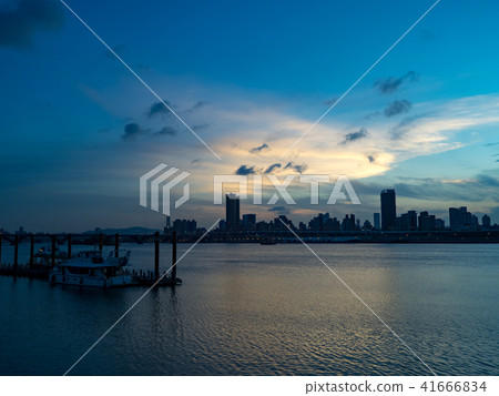 大越岳雄商 41666834