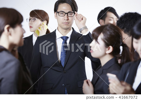 很多商務人士 很多商務人士 41667072