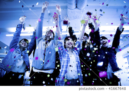 男人和女人崛起 41667648