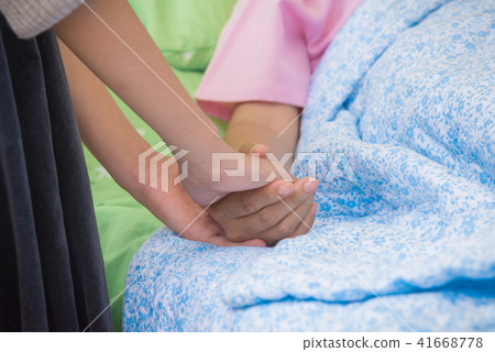 patient receives the visit of girl 41668778