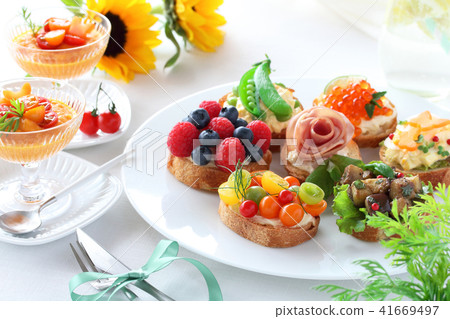 Summer Open Sand 41669497