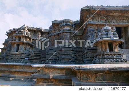 Facade and ornate wall panel relief Halebidu 41670477