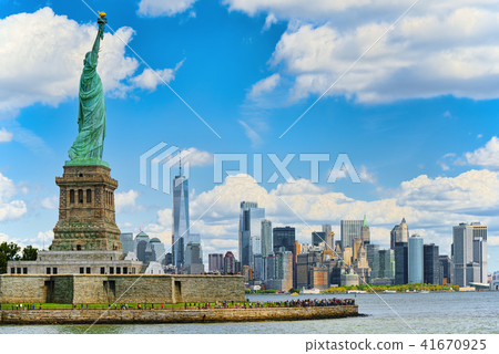Statue of Liberty on Liberty Island Statue of Liberty on Liberty Island 41670925