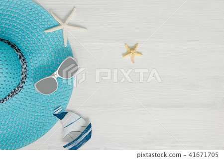 Summer Fashion woman blue big hat. Tropical sea. Summer Fashion woman blue big hat. Tropical sea. 41671705