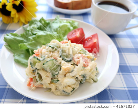 Delicious potato salad breakfast image 41671827