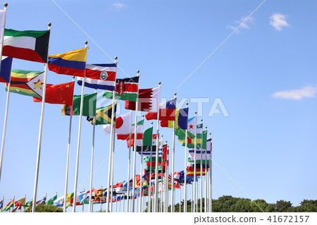 晴空下萬面旗幟 41672157