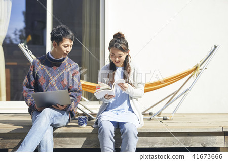 Couples Relax Couples Relax 41673666