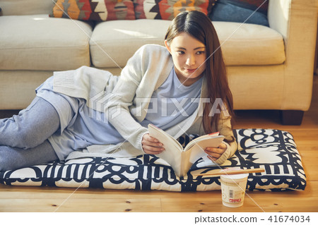 Female Lifestyle Female Lifestyle 41674034